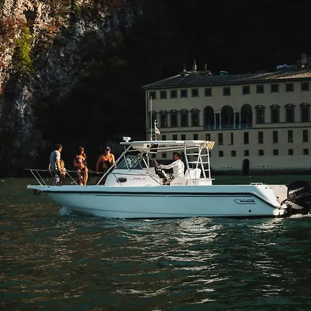 Boston Lake Como Πλωτό κατάλυμα *